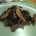 Straccetti di carne di cavallo, coste e pere[...]
