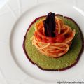 Spaghetti al sugo di pomodoro e verdure