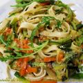 Tagliatelle alla rucola con julienne di verdure