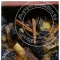 Tajine di agnello con prugne, uvetta e cannella