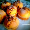 Muffin con gocce di cioccolato e cuore morbido[...]
