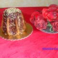 PANDORO FARCITO CON CREMA E RICOPERTO DI[...]