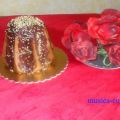 PANDORO FARCITO CON CREMA E RICOPERTO DI[...]