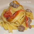 Tagliatelle salsiccia e peperoni