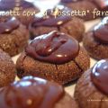 BISCOTTI CON LA FOSSETTA FARCITA