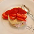 Torrette di pan di Spagna e fragole