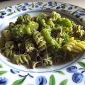 Fusilli con broccoli e salsiccia