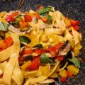 Tagliatelle peperoni e funghi