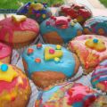 Muffin allegri con sorpresa al cioccolato