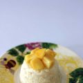 Dolce di riso al latte condensato e frutta