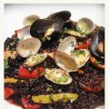 Riso venere, cozze e vongole