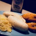 Weisswurst con crauti e mele
