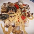 LINGUINE ALLE VONGOLE CON POMODORINI