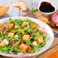 Insalata di melone prosciutto e mozzarelline