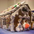 Natale e la casetta di pasta frolla dissestata