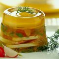 Mini aspic di uova e salmone