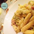Pasta cremosa con pancetta e piselli