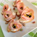 Crostini con ricotta e mortadella