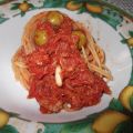 Pasta al sugo di tonno