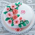 TORTA DI ROSE IN PASTA DI ZUCCHERO