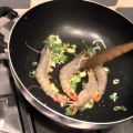 Linguine gamberi, cipollotto pistacchi...[...]