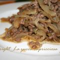 Ragù di macinato di manzo e insalata belga
