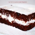 Tortino di albumi al cacao e crema di yogurt