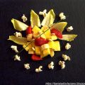 Insalata di frutta con indivia belga e pop corn