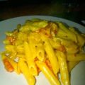 Penne peperoni, crescenza e zafferano (by Olga)