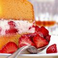 Torta morbida fragole e panna