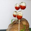 Finger food mania: i caprese pops!