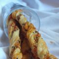 Bastoncini di pasta sfoglia al formaggio