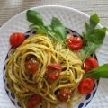 Spaghetti al pesto di rucola, mandorle e[...]