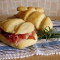 Pagnottine alle patate  profumate al rosmarino
