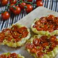 Tarte Tatin ai pomodorini, pesto e capperi