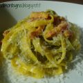 Tagliatelle paglia e fieno con zafferano e[...]
