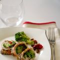 Petite rouleau di tacchino ai semi di papavero.