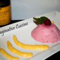 Mousse ai lamponi con salsa calda al[...]