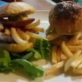 BURGER BUNS BLACK AND WHITE