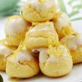 Profiteroles con crema al limone