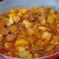 Spezzatino di carne di maiale e polenta bianca