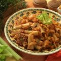 Rigatoni all'agnello e filetti di albicocca