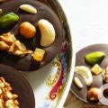 MENDIANTS: CIOCCOLATINI CON FRUTTA SECCA