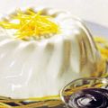 Bavarese al limone con salsa al cioccolato e[...]