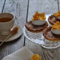 Crostatine al caramello e croccante alle[...]