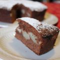 Torta di pere, amaretti e cioccolato