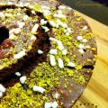CIAMBELLA AL CACAO, PISTACCHI E FONDENTE