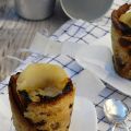 Mini pudding di panettone con gorgonzola e pere