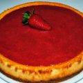 Cheesecake con salsa alle fragole