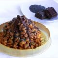 Dolce russo con cioccolato, panna acida, semi[...]